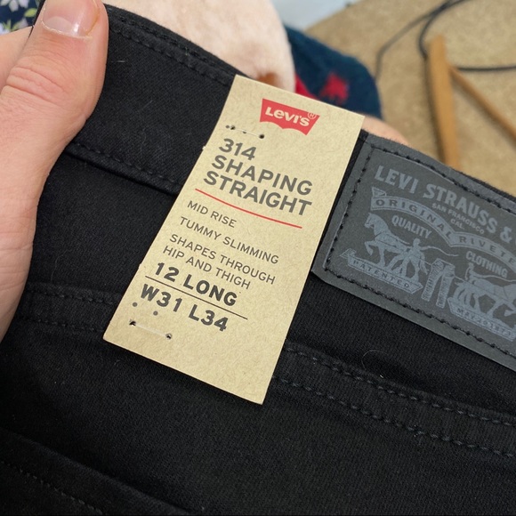 Free People Levis Shaping Straight Jeans - Picture 8 of 8